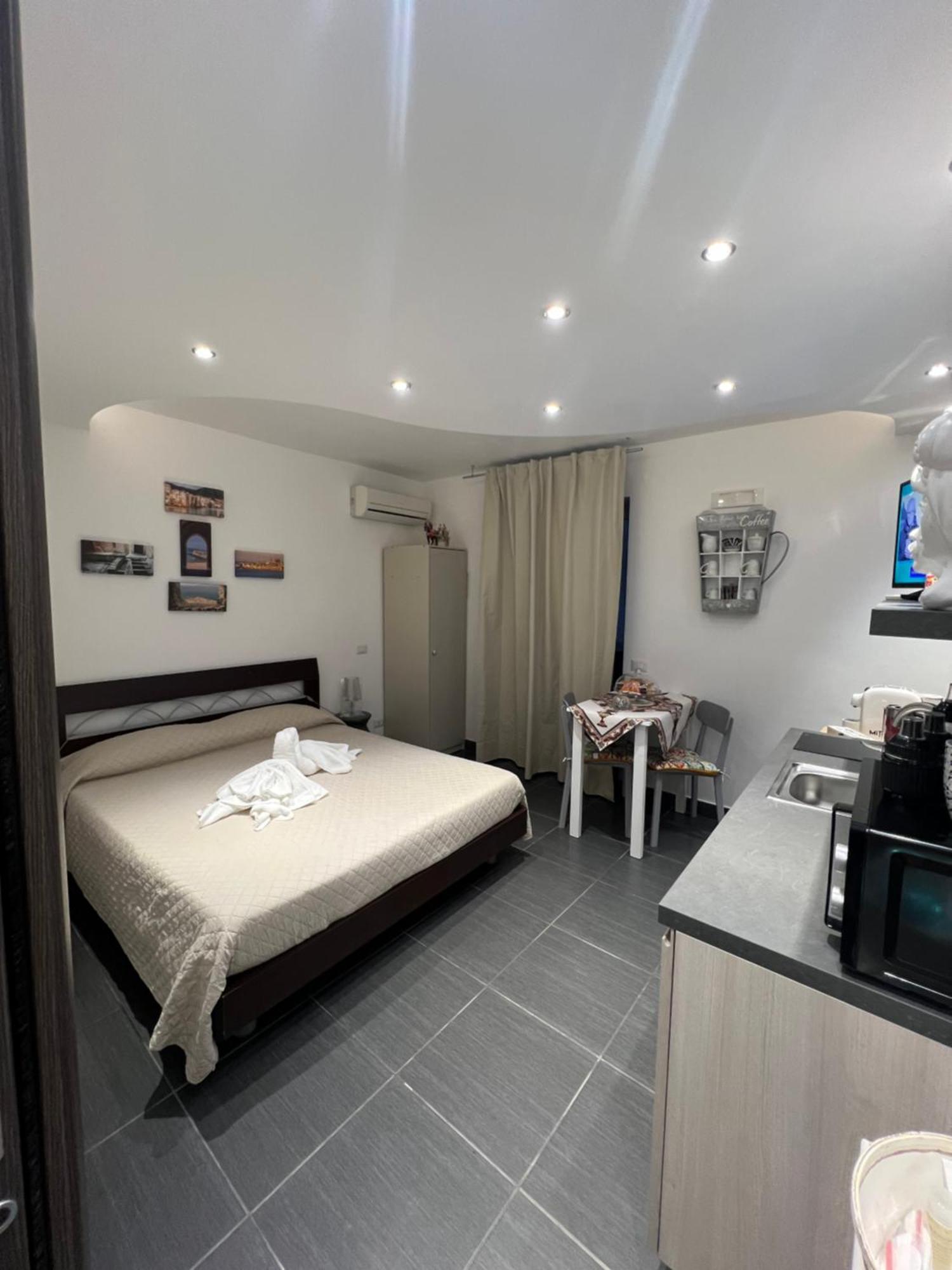 Nel Cortile Suite Чефалу Екстериор снимка