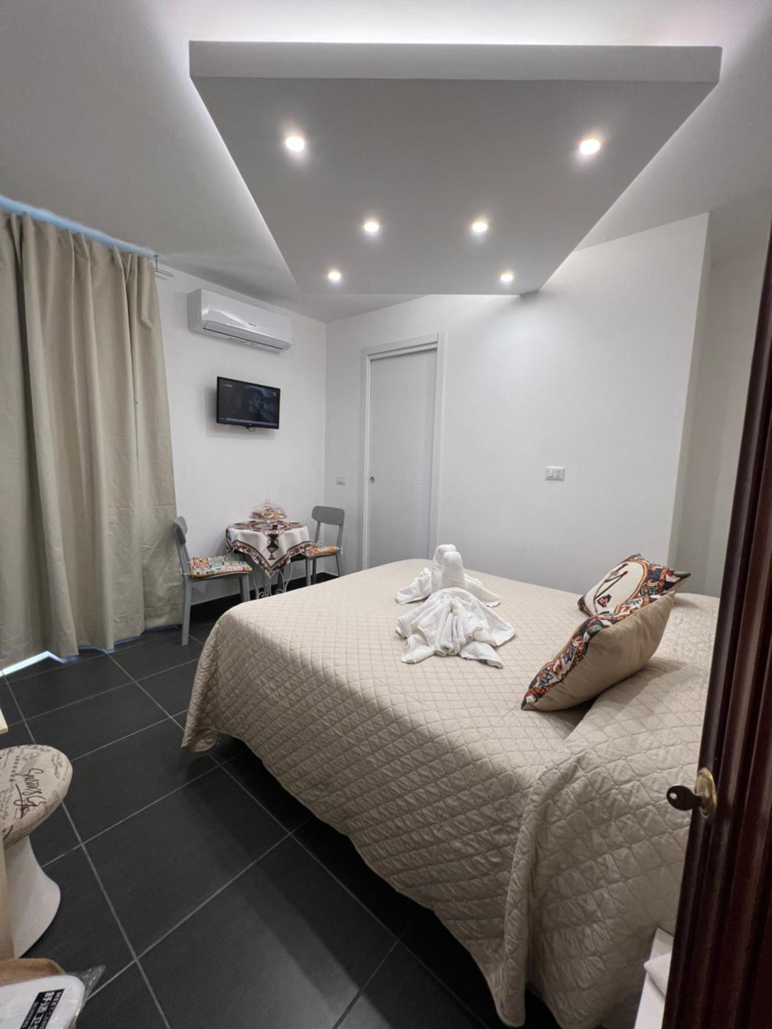 Nel Cortile Suite Чефалу Екстериор снимка