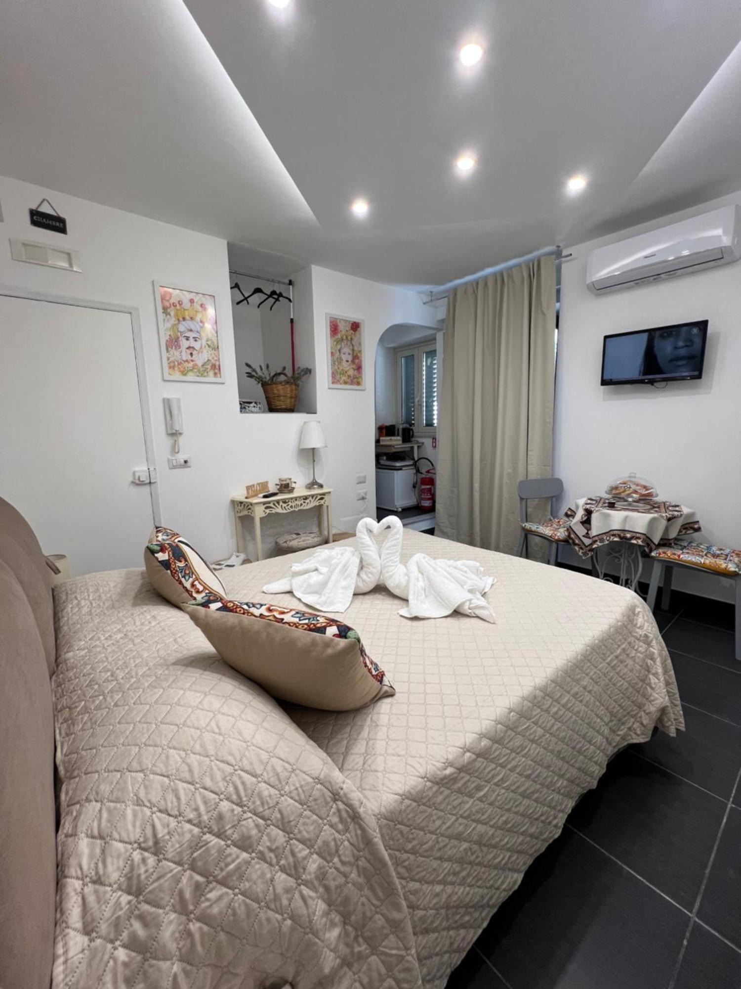 Nel Cortile Suite Чефалу Екстериор снимка